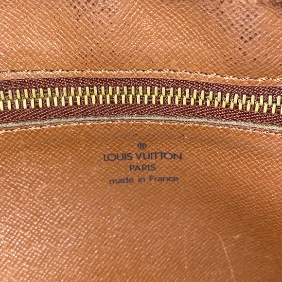 🛑SOLD🛑🎉HOST PICK🎉Beautiful Authentic (SL0942) Louis Vuitton Marley Dragonne - Picture 11 of 16